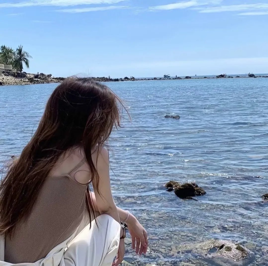 出尔反尔海报